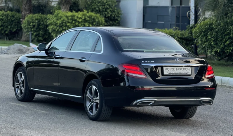 
								MERCEDES-BENZ E220D full									