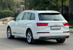 
										Audi Q7 full									