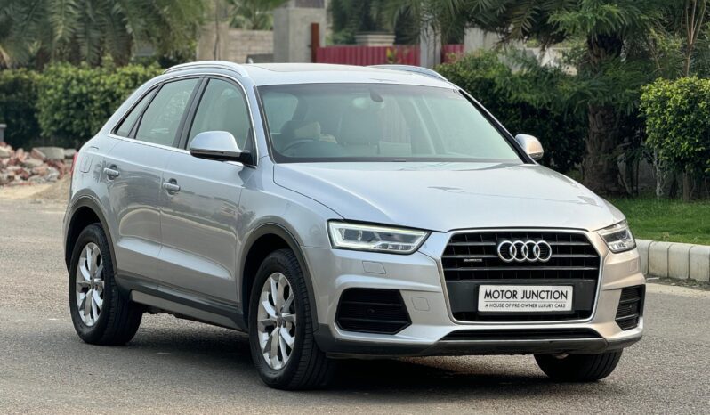 
								Audi Q3 full									