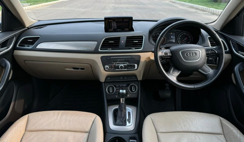 
								Audi Q3 full									