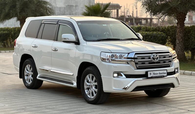 
								TOYOTA LAND CRUISER full									