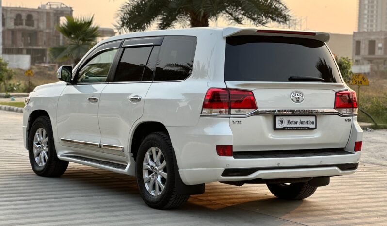 
								TOYOTA LAND CRUISER full									