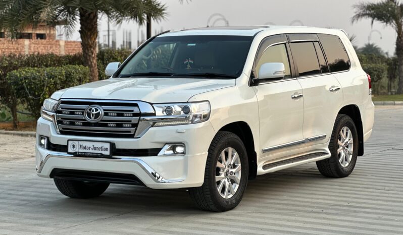 
								TOYOTA LAND CRUISER full									