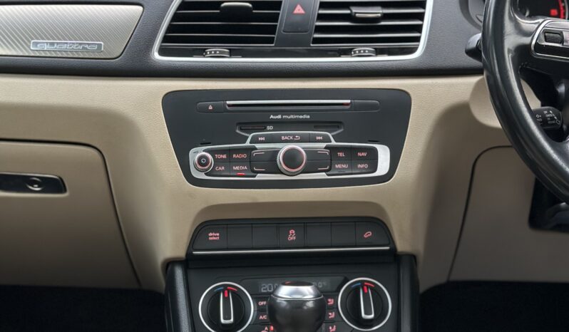 
								AUDI Q3 full									