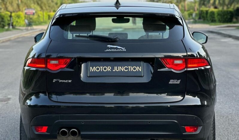 
								JAGUAR F-PACE full									