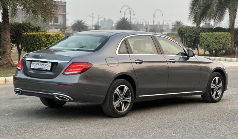 
								MERCEDES-BENZ E-CLASS full									