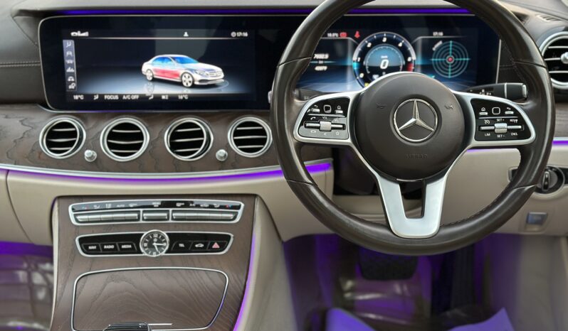 
								MERCEDES-BENZ E-CLASS full									