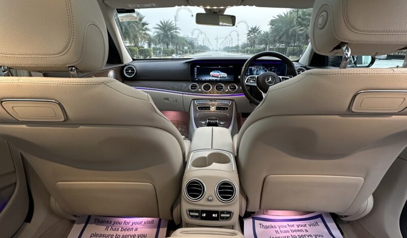 
								MERCEDES-BENZ E-CLASS full									