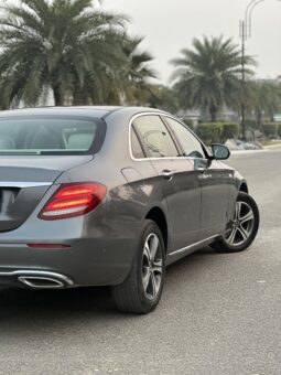 
										MERCEDES-BENZ E-CLASS full									