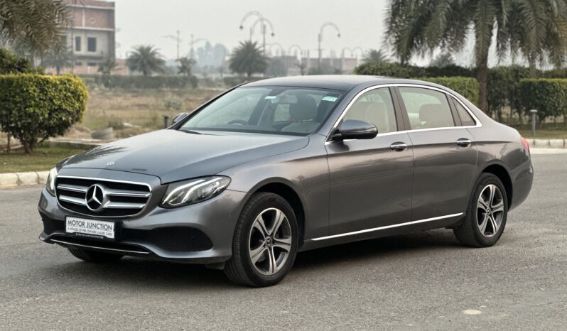 
								MERCEDES-BENZ E-CLASS full									