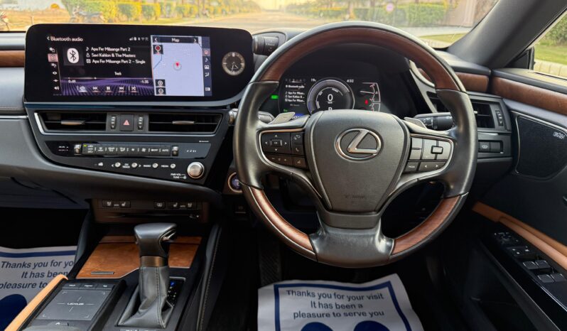 
								LEXUS ES300H full									