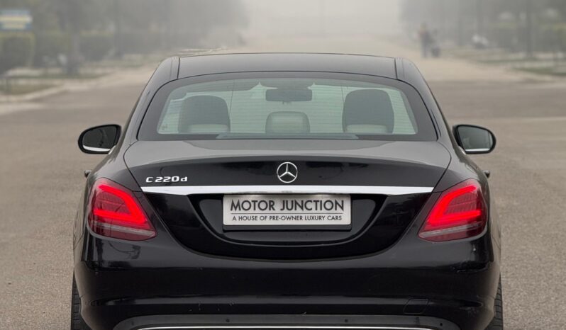 
								MERCEDES-BENZ C220d full									