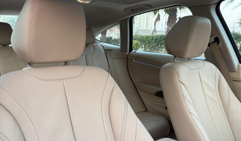
								BMW 3 SERIES GT full									