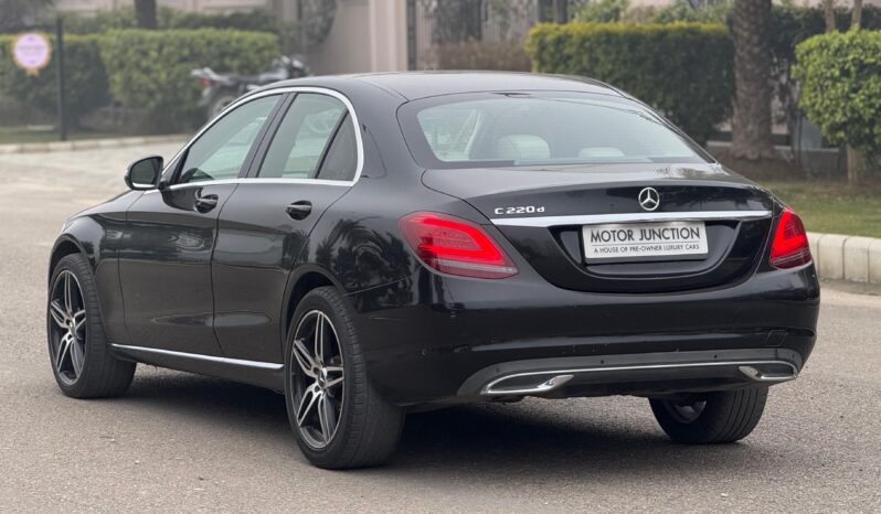 
								MERCEDES-BENZ C220d full									