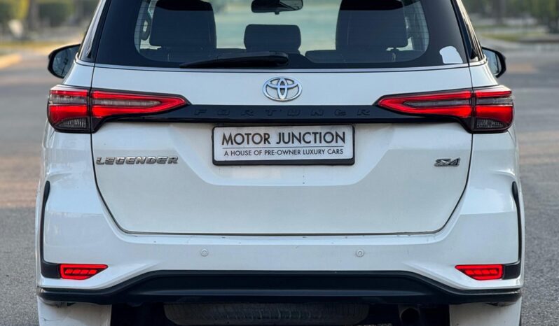 
								TOYOTA FORTUNER full									
