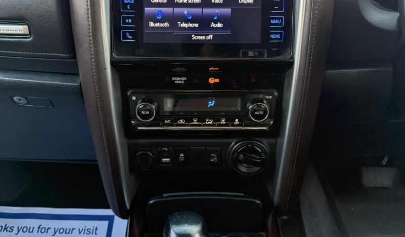 
								TOYOTA FORTUNER full									