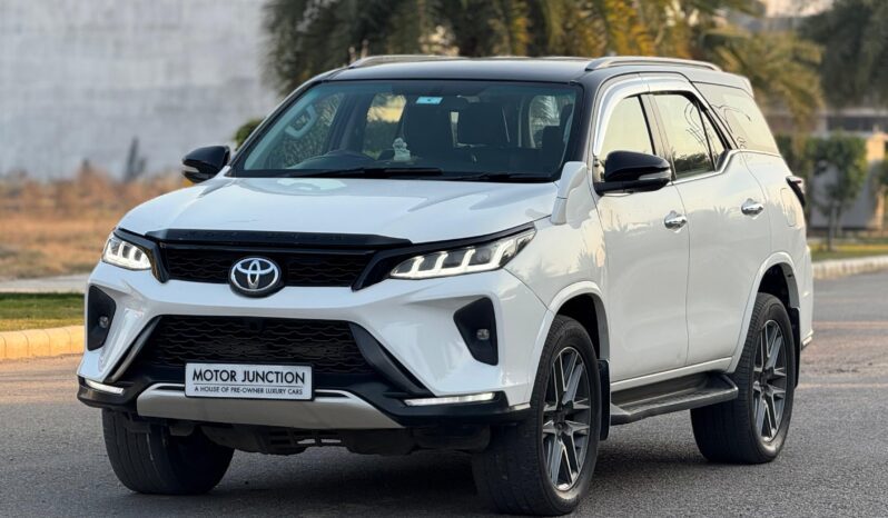 
								TOYOTA FORTUNER full									