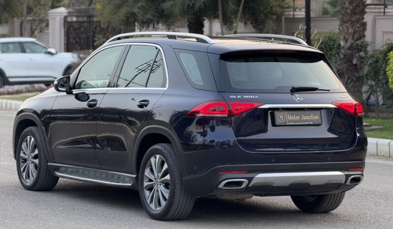 
								MERCEDES-BENZ GLE300d full									