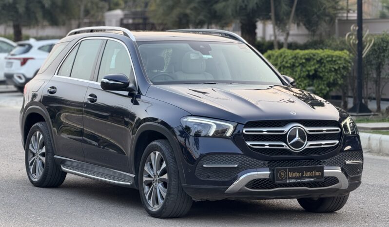 
								MERCEDES-BENZ GLE300d full									