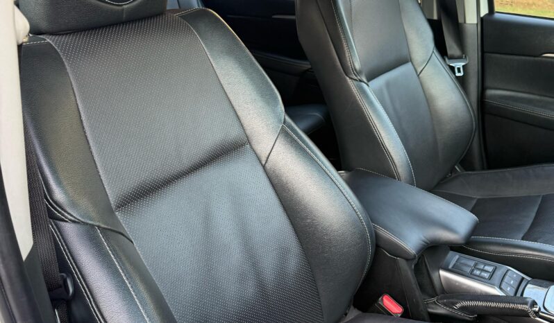 
								TOYOTA FORTUNER 4X4 full									