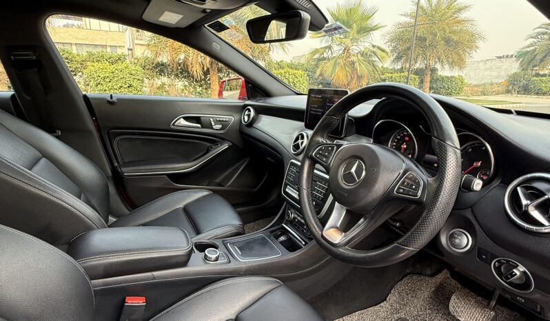 
								MERCEDES-BENZ CLA200d full									