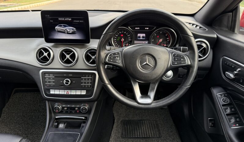 
								MERCEDES-BENZ CLA200d full									