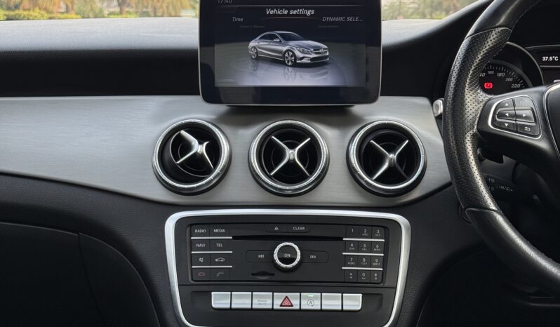 
								MERCEDES-BENZ CLA200d full									