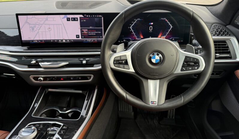 
								BMW X7 full									
