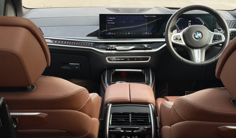 
								BMW X7 full									