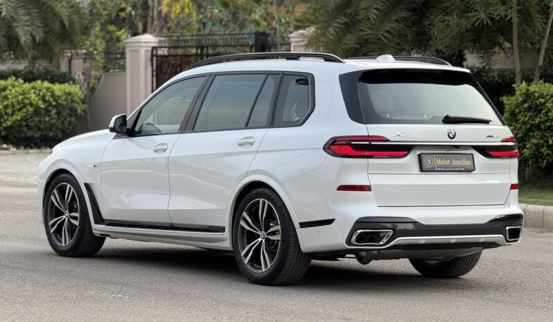 
								BMW X7 full									