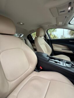 
										JAGUAR XE full									