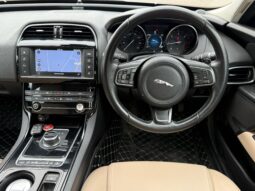 
										JAGUAR XE full									