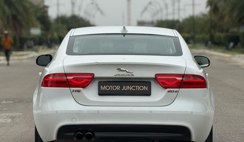 
								JAGUAR XE full									