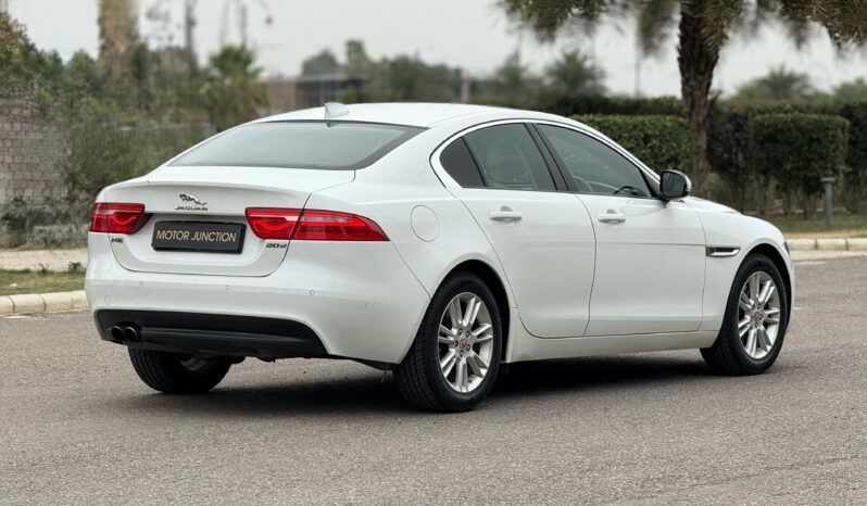 
								JAGUAR XE full									
