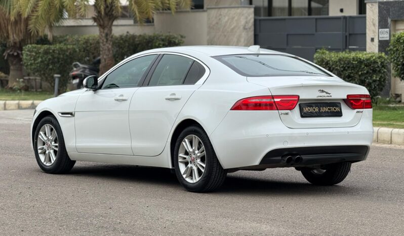 
								JAGUAR XE full									