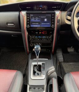 
										FORTUNER LEGENDER 4X4 full									