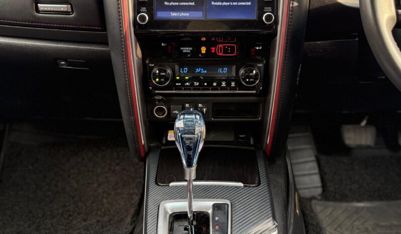 
								FORTUNER LEGENDER 4X4 full									