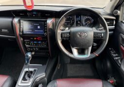 
										FORTUNER LEGENDER 4X4 full									