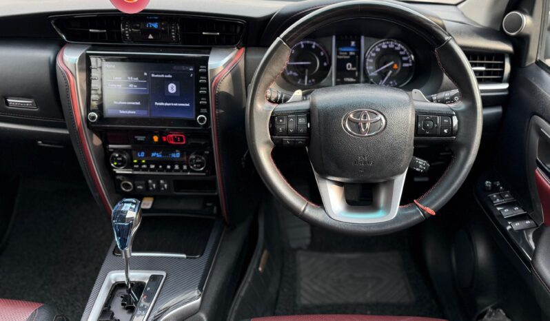 
								FORTUNER LEGENDER 4X4 full									