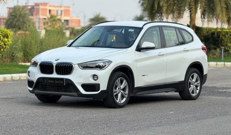 
								BMW X1 full									