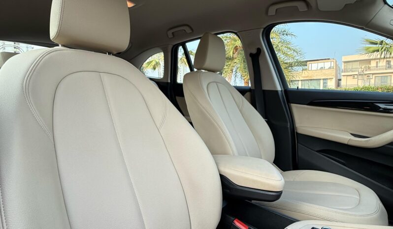 
								BMW X1 full									