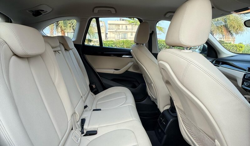 
								BMW X1 full									