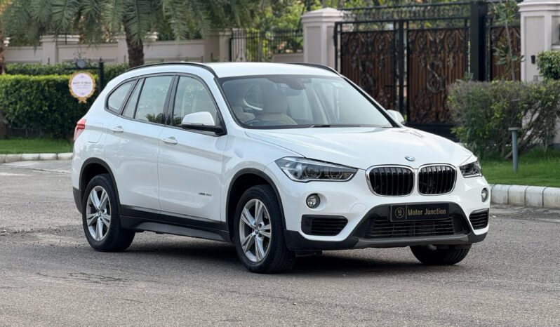 
								BMW X1 full									