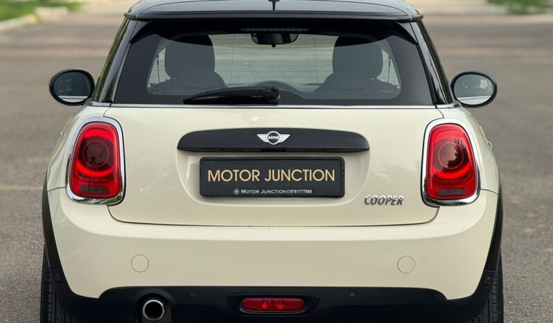 
								MINI COOPER 3-DOOR full									