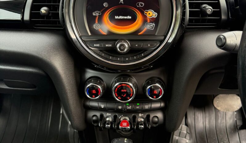 
								MINI COOPER 3-DOOR full									