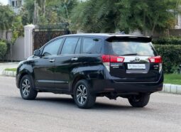 
										TOYOTA INNOVA CRYSTA G 2.8 full									