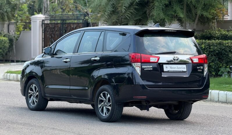 
								TOYOTA INNOVA CRYSTA G 2.8 full									