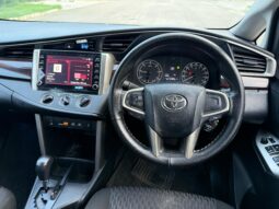 
										TOYOTA INNOVA CRYSTA G 2.8 full									