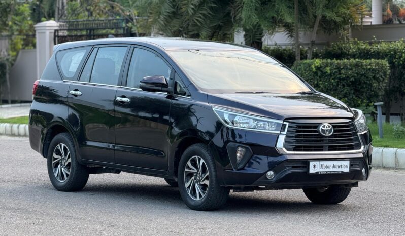 
								TOYOTA INNOVA CRYSTA G 2.8 full									
