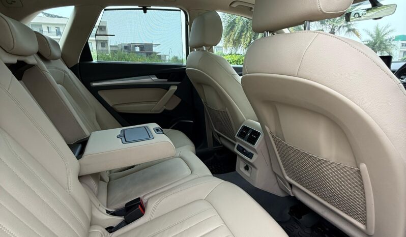 
								AUDI Q5 full									